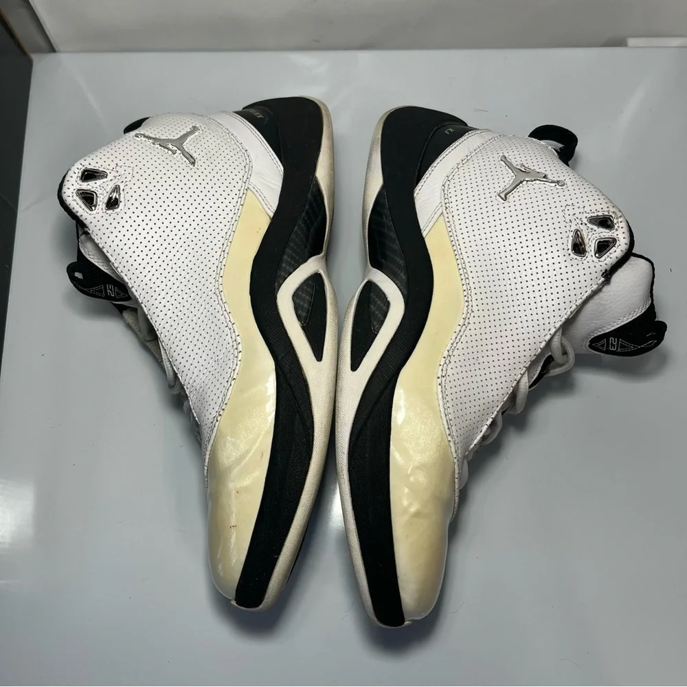 Jordan Dentro 2008 Vintage White Black Basketball Sneakers Men's Size 10.5